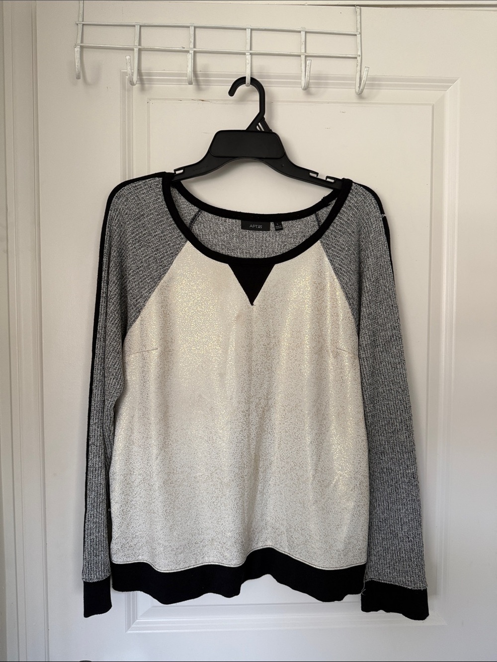 Apt. 9 Metallic Cream Front Raglan Sweater with Gray Sleeves